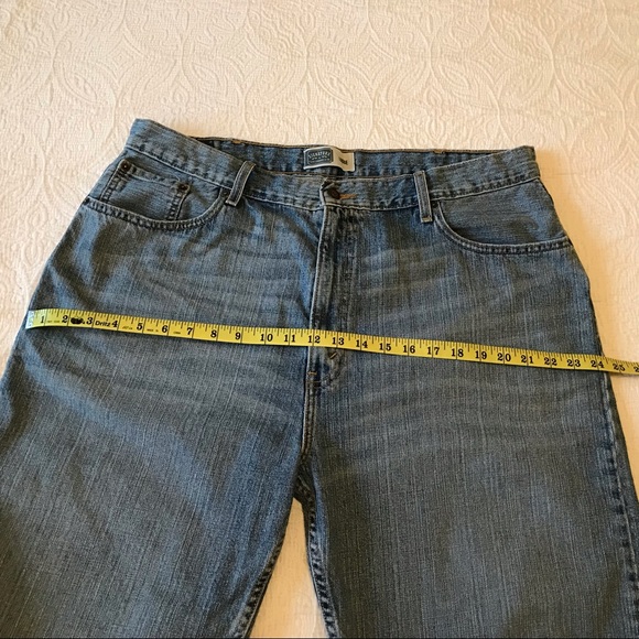 Levi Strauss & Co Signature Loose Light Wash Denim Shorts - Picture 5 of 10